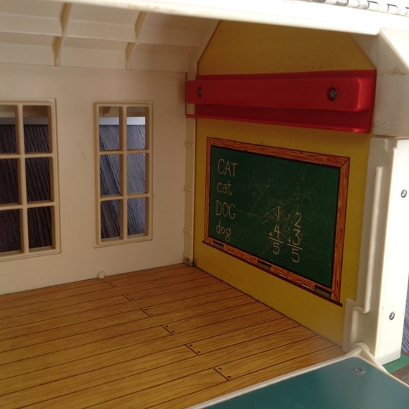 ⭐️Vintage 1960s FisherPrice School House⭐️ - Picture 7 of 8